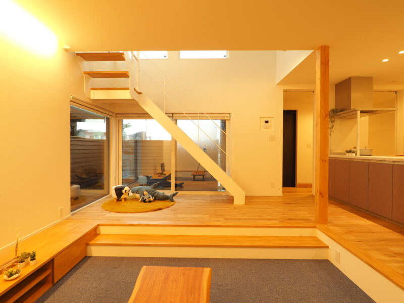 ダウンリビング